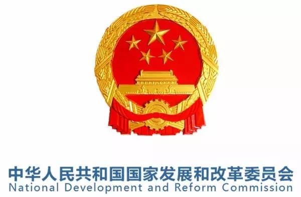 油价总是涨涨降降,什么原因?加一箱油,要交半