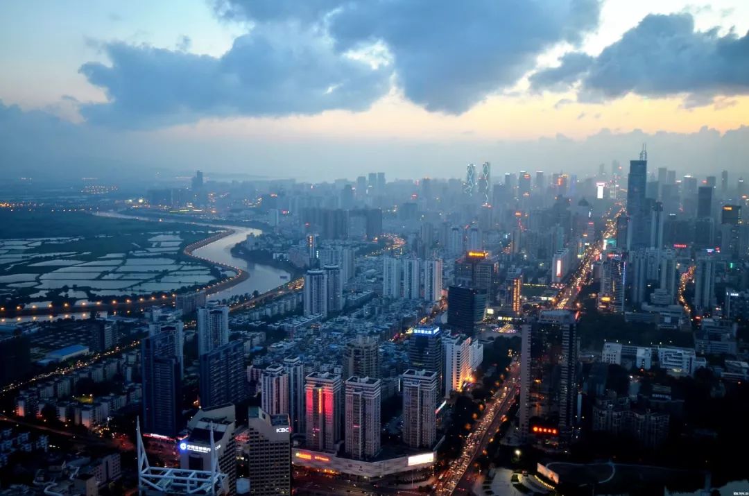 点击图片查看详情 龙华区人口_深圳人口第一区 龙华区明年1月正式挂牌