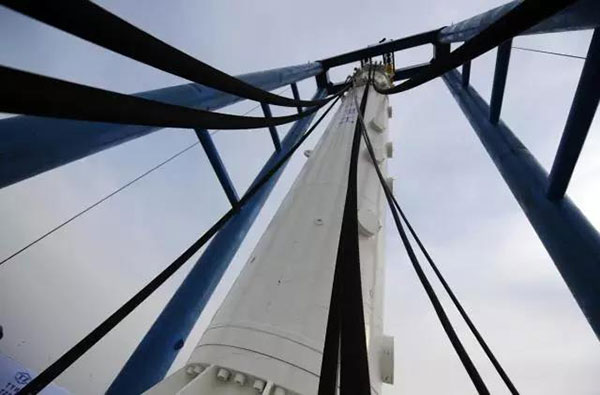 国内首台超大型双作用式全液压海上打桩锤完成