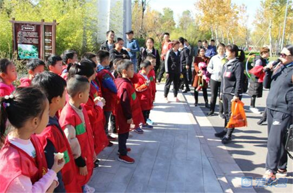 东营市晨阳学校组织开展热爱家乡 保护环境社