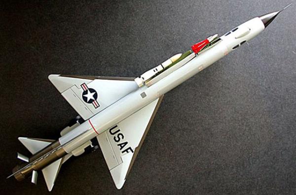计划中的F-103战斗机