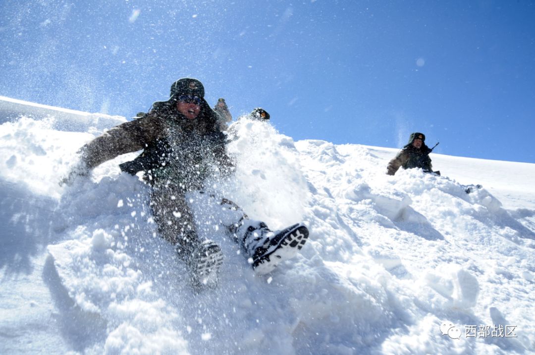 [转载]【原创】读诗人青山隐士《七言绝句;庆《八一》诗歌4》题照