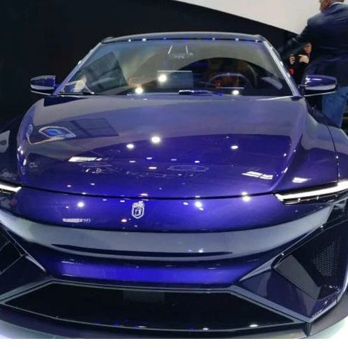 爱驰汽车一手解析，这货全身都是黑科技！| 北京车展100秒评车