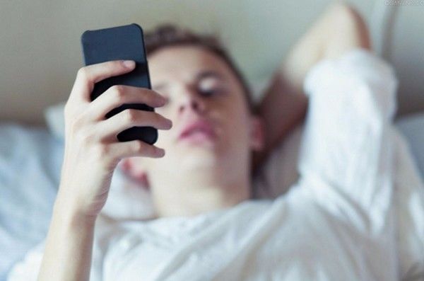 怎么样才能戒掉玩手机的毛病 SNMY-hmhafir8308286.jpg