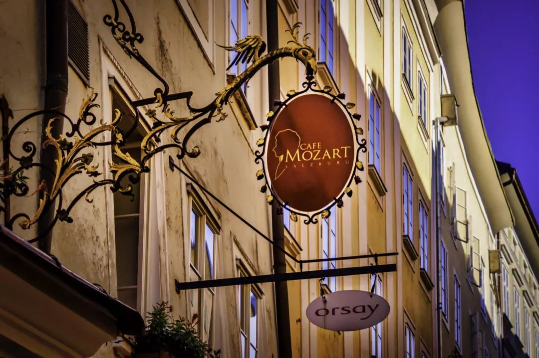 音乐大师最爱去哪家咖啡馆？莫扎特巴赫咖啡馆_新浪新闻