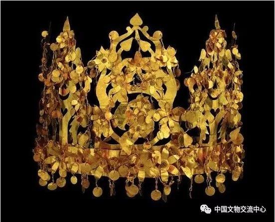 蒂拉丘地出土王冠