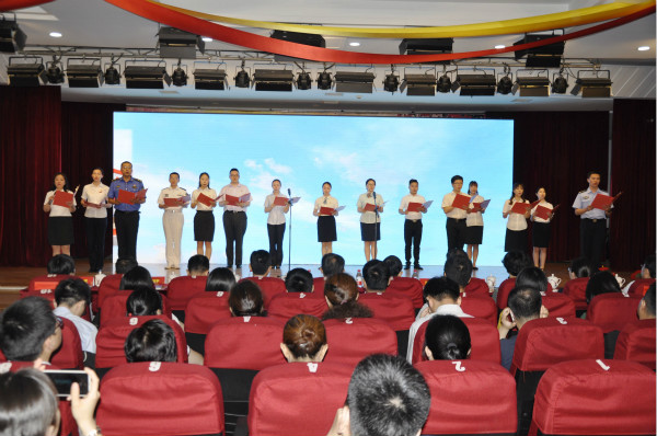 沪上最早的工人新村之一彭浦新村举行建党97