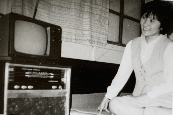 邻距离|晒晒我家老照片:家里变成弄堂“电影院”