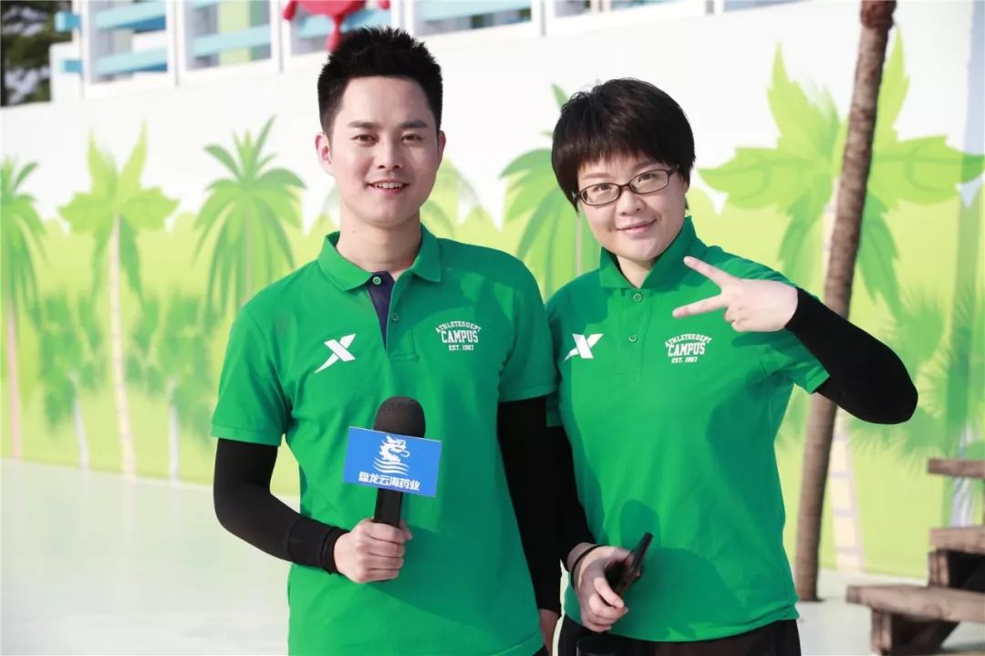 这个小哥哥好帅气!介绍给你们认识一下好不好?