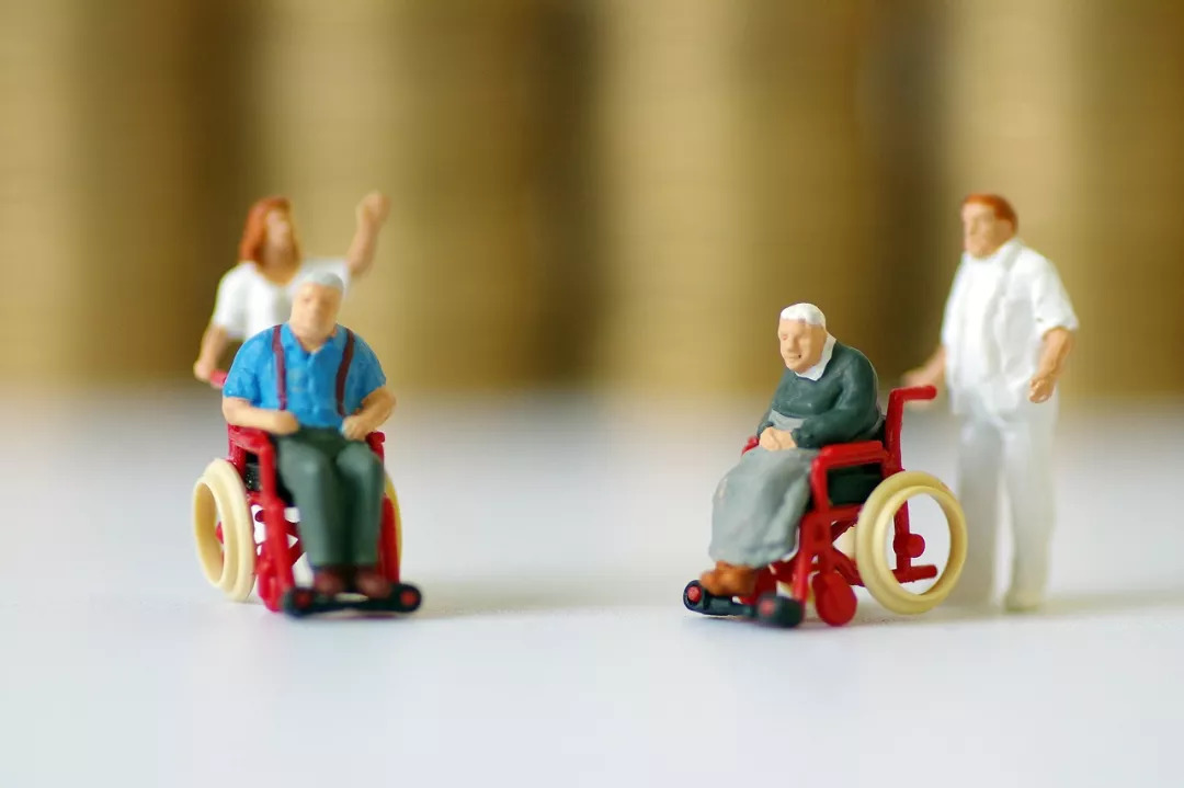 两只养老目标基金正式开售,银行、互联网多渠