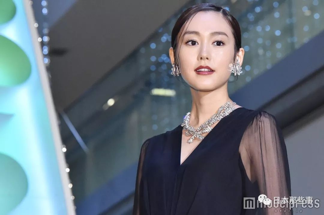 2018日本圣诞点灯式 谁的造型最美