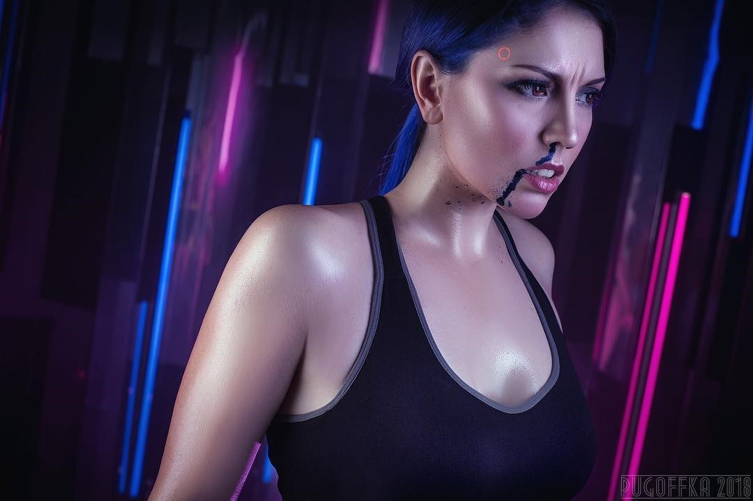 俄罗斯美女Cos《底特律:变人》崔西 身材火辣超有质感