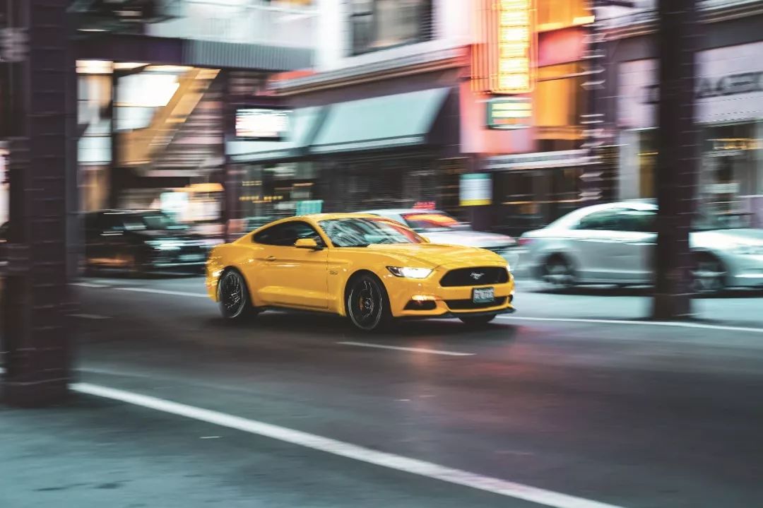 恶棍——福特Mustang & 雪佛兰Camaro