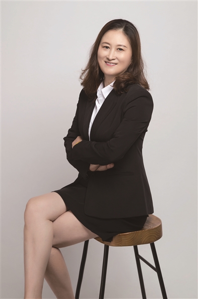 一次意外，新妈妈成了残疾人 如今她是残疾孩子的“知心阿姨”