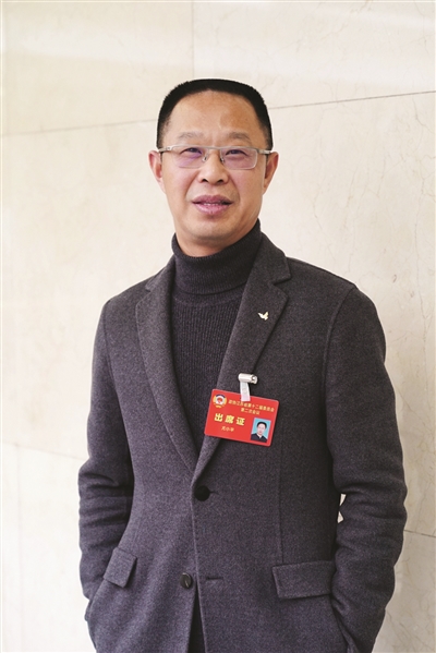 委员提案：构建母语学习综合平台