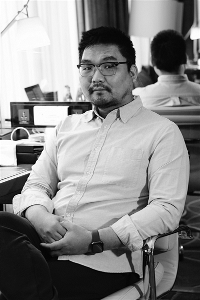 《流浪地球》背后 管钱又管内容的男人