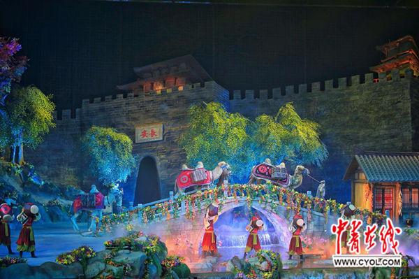 实景演艺《驼铃传奇》震撼再现传奇古丝路