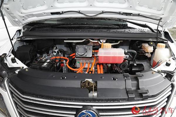 东风风行S50EV与菱智M5EV正式上市 售价12.99万元起