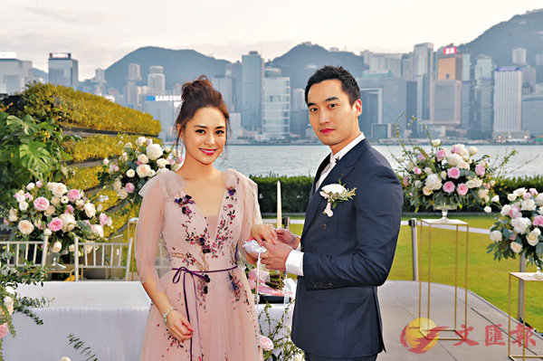 阿娇正式签纸嫁赖弘国