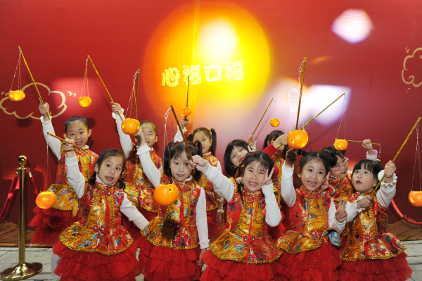 三坊七巷现桔灯海洋!福州新春文化旅游月送上幸福大礼包!