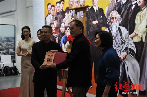 历时6年他创作徐志摩大型油画,徐志摩的嫡孙看了这样评价