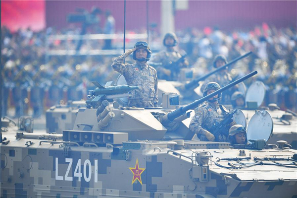 中国军事专家放话：在军事方面全球没有国家敢与中国较量