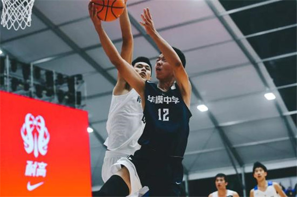 港股汽CBA盘口与数据深度__今日CBA盘口分析·大小分策略·球队档案车股走高小鹏汽车涨超8%领衔首款增程车第四季度推出！蔚来汽车涨近4%吉利近3%零跑、比亚迪股份涨超1%