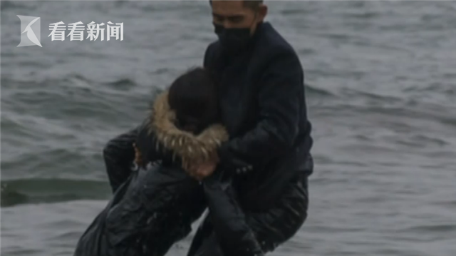 仿真人口罩_“口罩仙女”惊艳闭幕式,网友找到真人!黄张嘉洋为中国体操队员