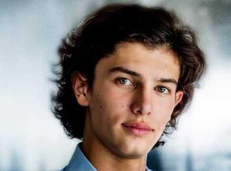 18岁丹麦王子高中毕业 颜值逆天还有中国血统