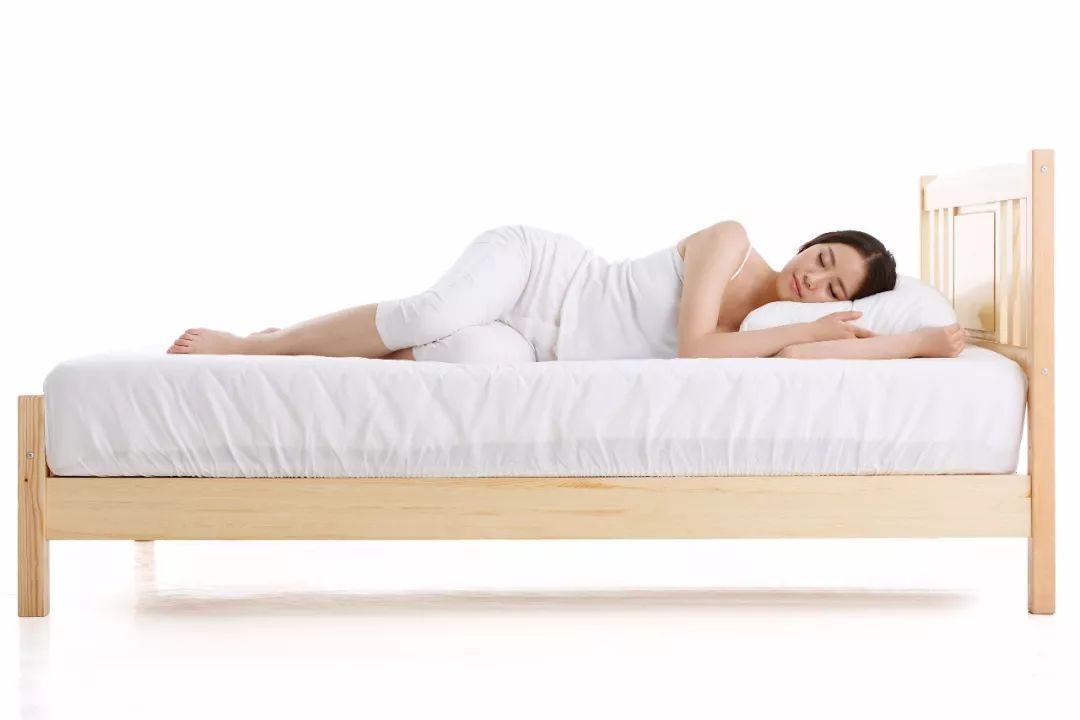 专家推荐10种疾病的专属睡姿 看看哪种适合你