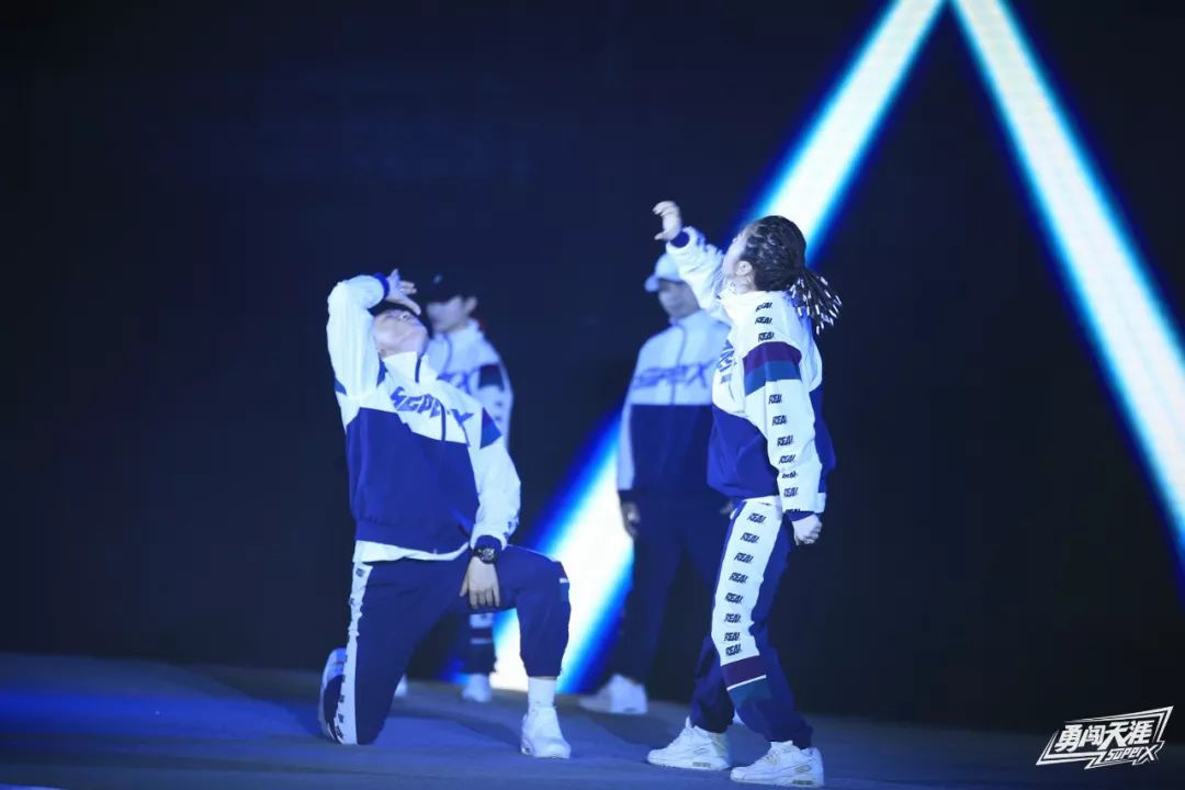 热血街舞团现场?这是勇闯天涯superX发布会现