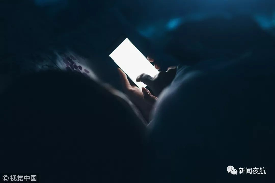 晚上睡觉梦见自己过世的爸爸叫自己,梦境背后的深意与解读 晚上睡觉梦见自己过世的爸爸叫自己,梦境背后的深意与解读