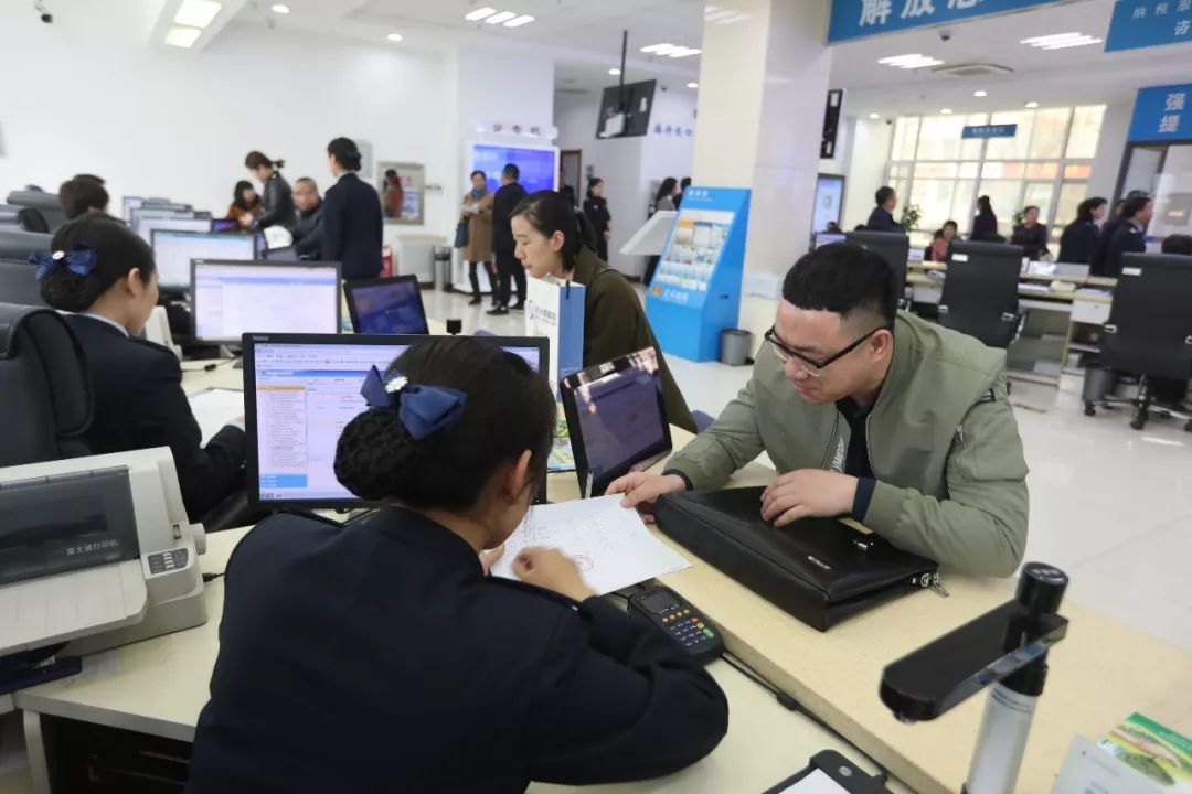 吉林省正式开征环保税 2日开出首批发票 汽车