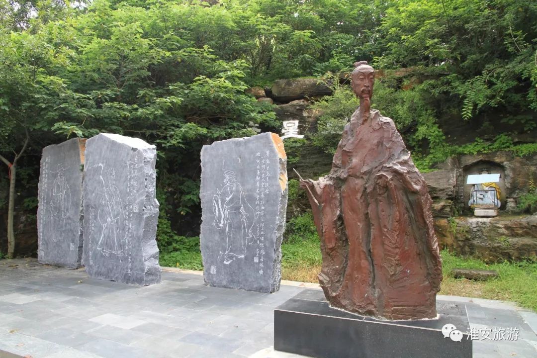 一日观遍秀丽河山，享尽人间至味。