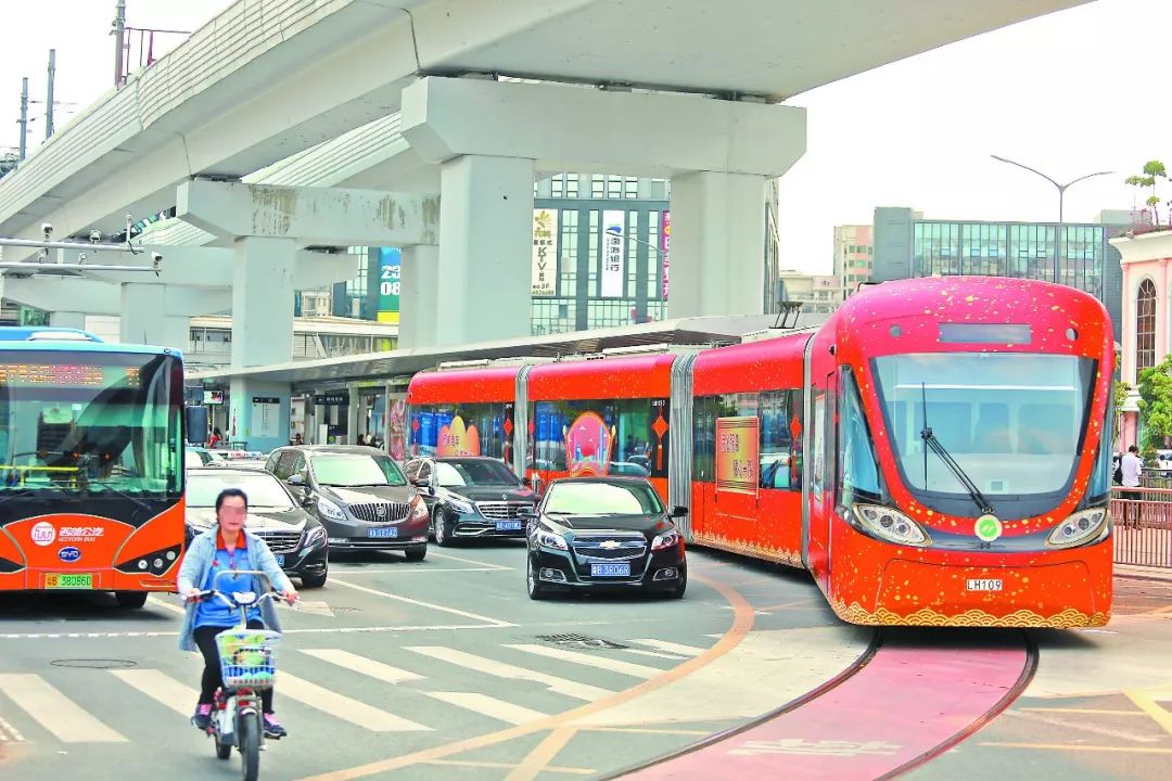 有轨电车要求人口_有轨电车(2)