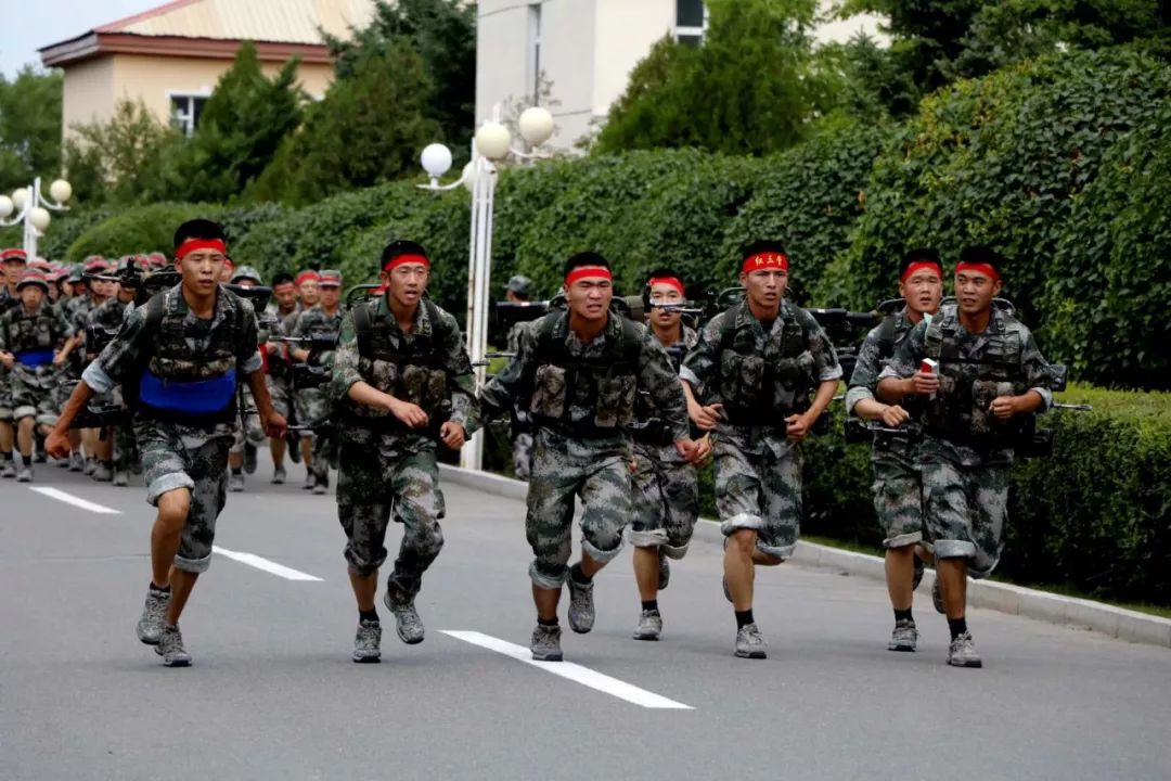 熄灯号|当兵的人,总会有一段跑步的经历相伴青春