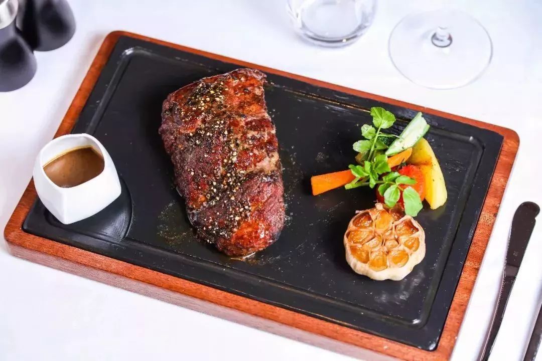 三里屯这家超多明星打卡的网红西餐厅,竟然拥