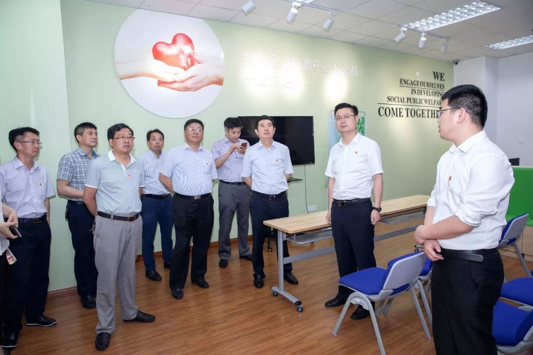 市委市级机关工委书记程荣稳调研泰州团市委党团员组织
