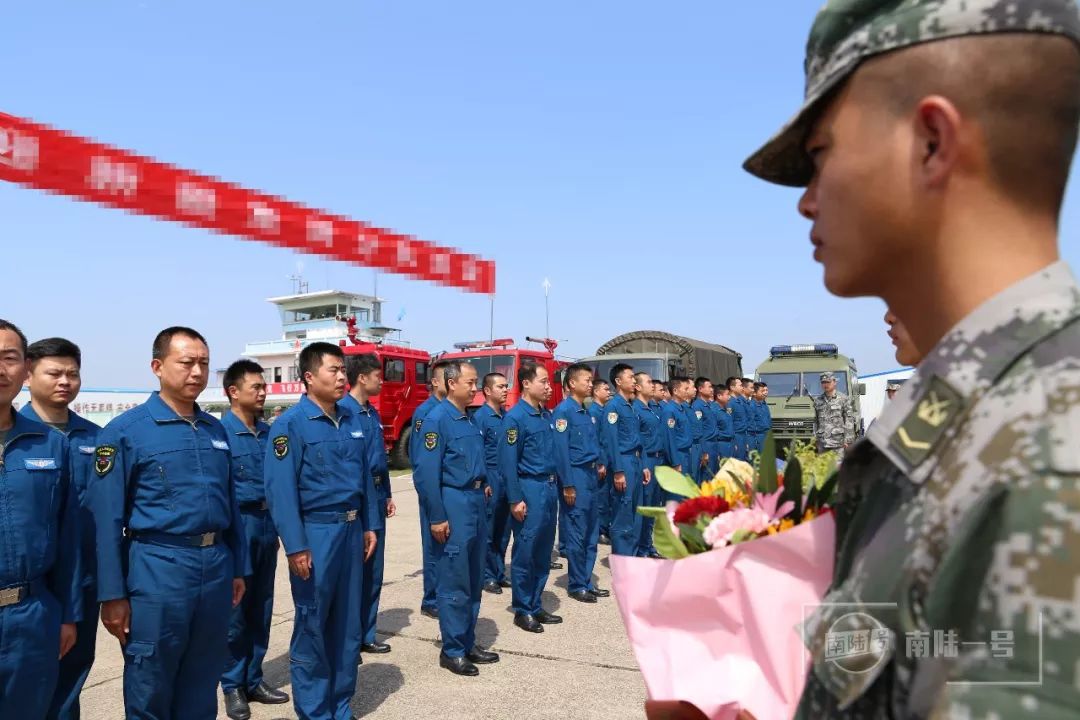 驻新联演勇士凯旋,该旅的欢迎仪式很暖心