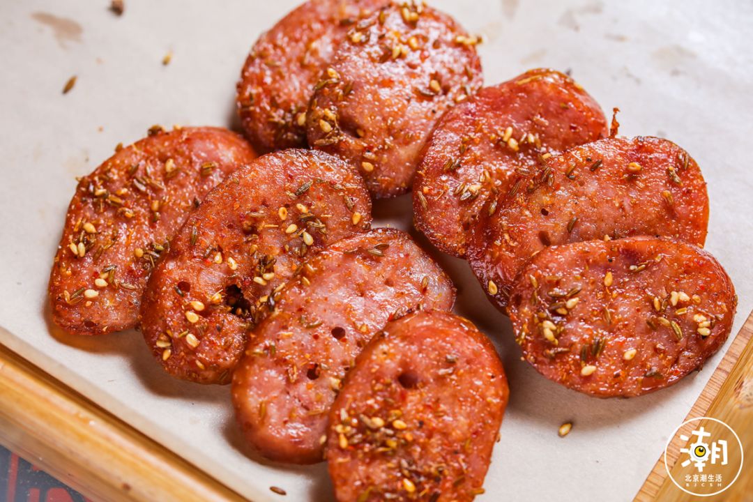 据说6月14日帝都的球迷都会相聚在这里,啤酒、