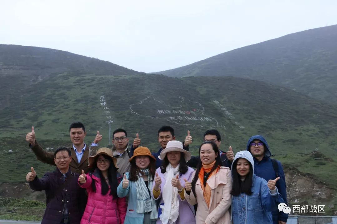 成都七中八一学校组织优秀教职工深入西藏边防