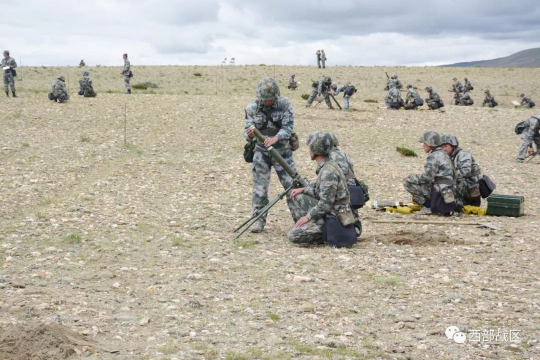 野外开训第一周,他们在干这件事