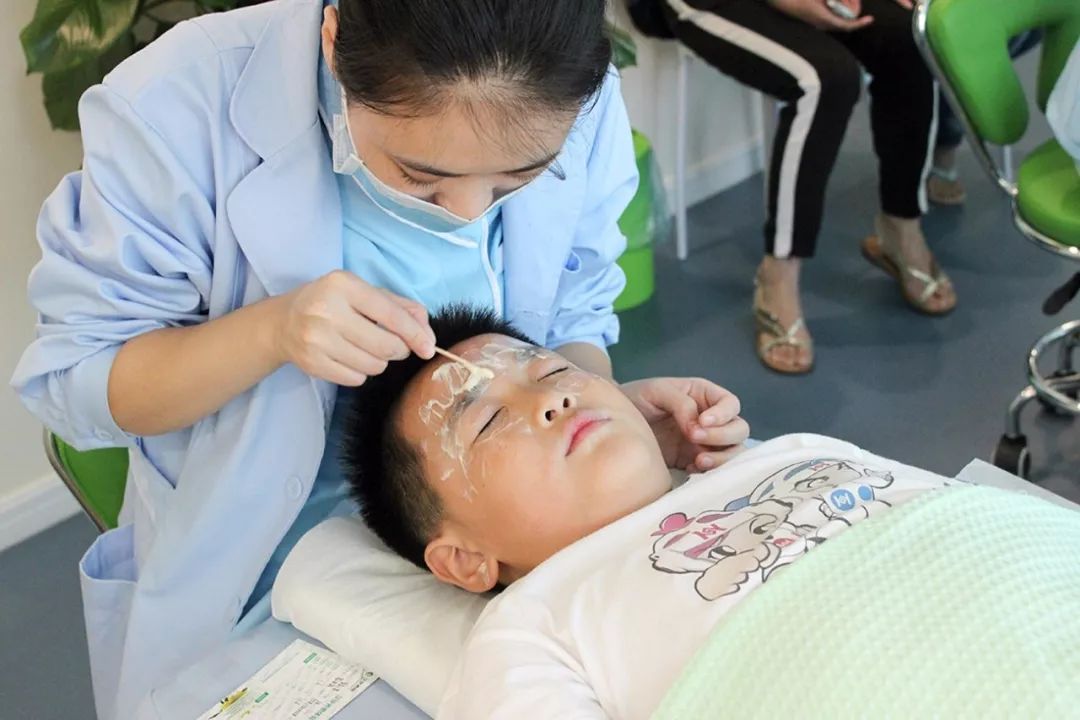 能护眼的蓝莓奶片!每天吃 3 粒,轻松补充叶黄素
