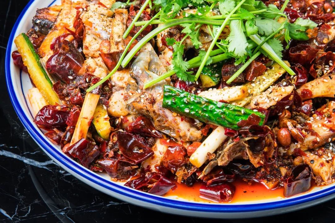 重庆江湖菜20强都慌了!杨家坪空降一家销魂螃海店，惊动百万好吃狗!