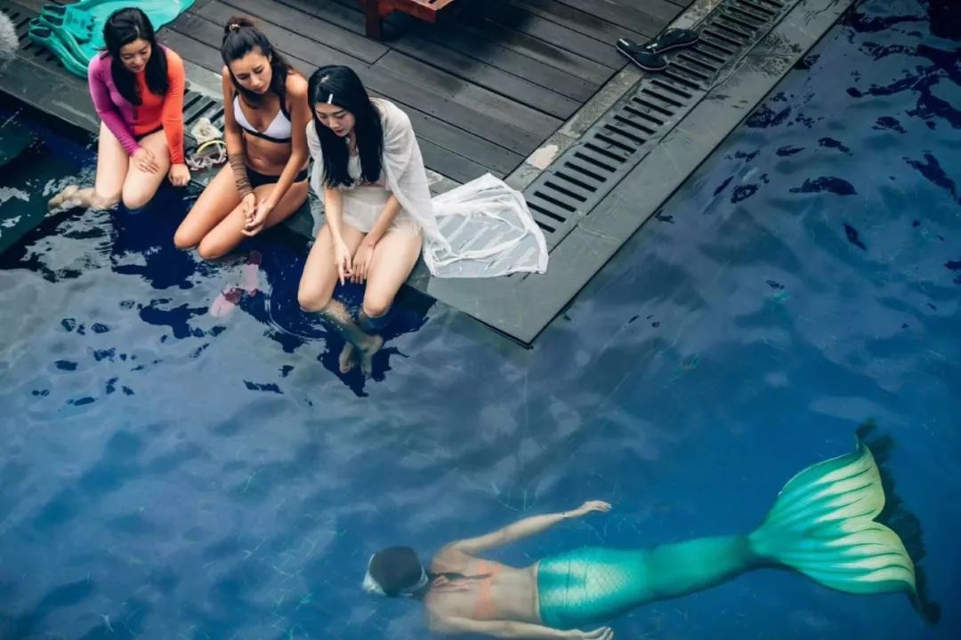 全国首档美人鱼真人秀节目《爱上美人鱼》盛大启播!
