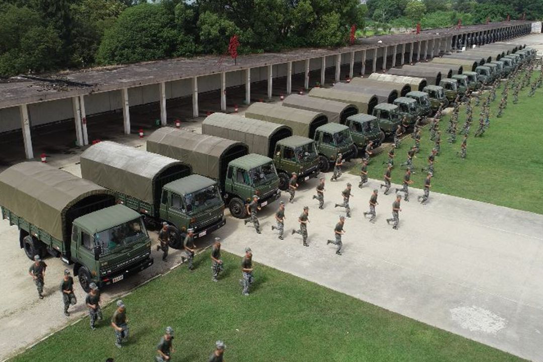 关注|热浪之上,近百辆军车同台竞技是什么样的