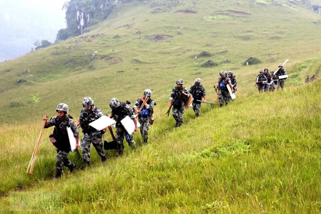 直击现场报道：赣州火车站对面一条街到底藏着什么？本地人带你挖宝真实体验
