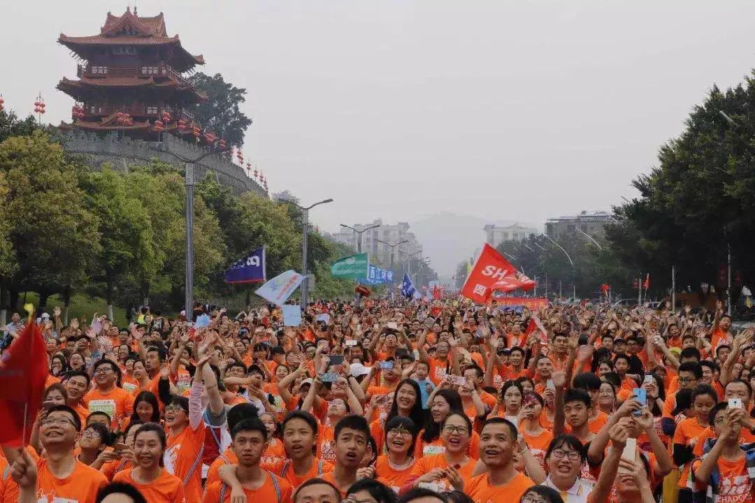 全马驾到!2018肇庆国际马拉松暨肇庆命名900