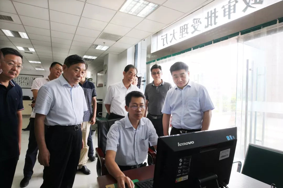 河南省卫生计生委积极推进一网通办工作 让审