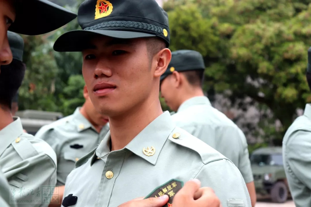 退伍军人口令_退伍军人图片(2)